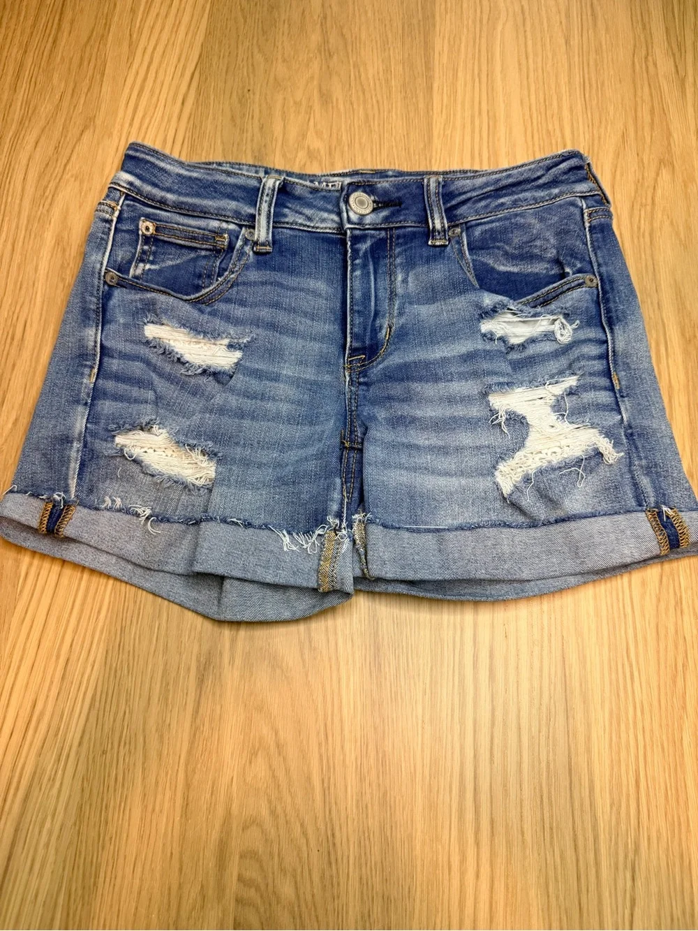 AMERICAN EAGLE OUTFITTERS Next Level Stretch X  Distressed High Rise Shorts Sz 8 - Picture 11 of 11